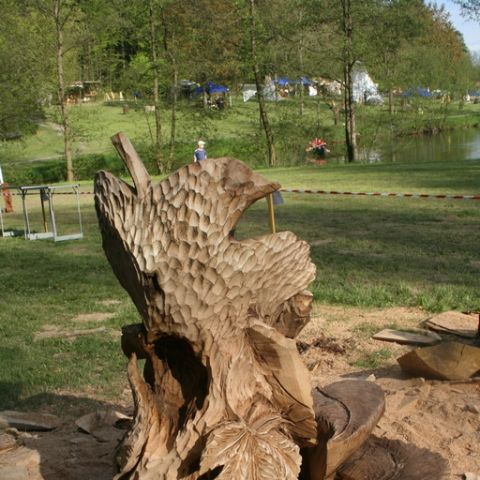 Blaetterthron - 06
