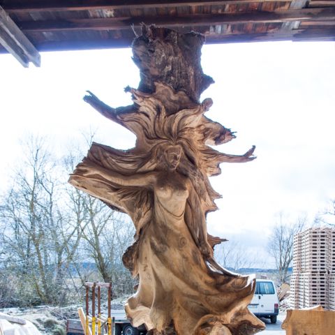 Skulptur Fruehling Loskutow 3