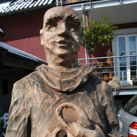 Moench mit Krug 012